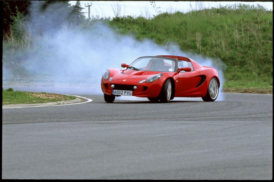  Lotus Elice 2002 года  (фото 17 из 26)